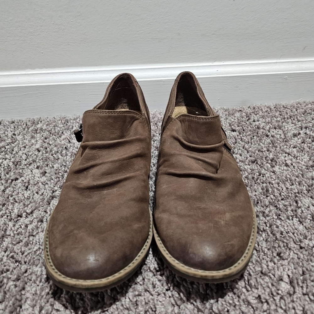 Clarks Womens Camzin Pace Nubuck Size 7.5 Tan Leather Shoes